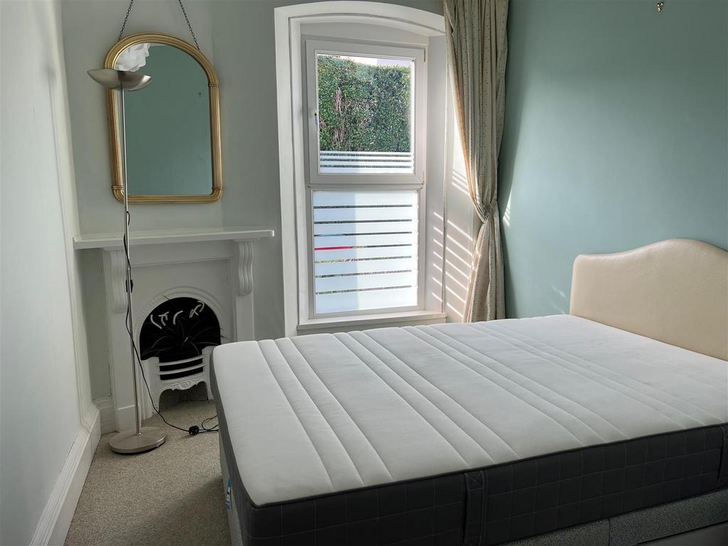 Bedroom.jpg