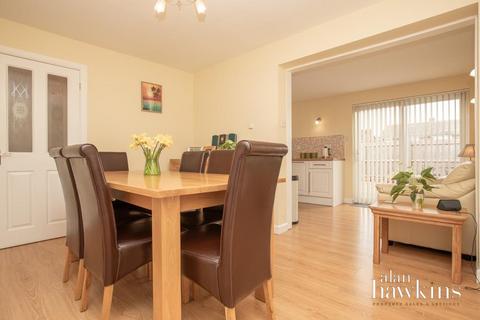33 Keats Close, Wootton Bassett, Swindon, SN4 8HH