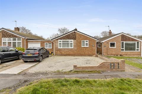 4 bedroom detached bungalow for sale, Manor Park Road, Hailsham