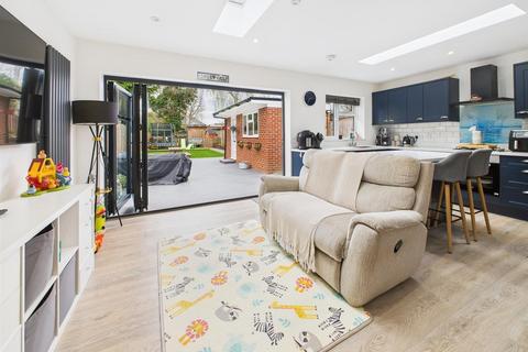 3 bedroom semi-detached house for sale, Wellsprings Road, Longlevens, Gloucester