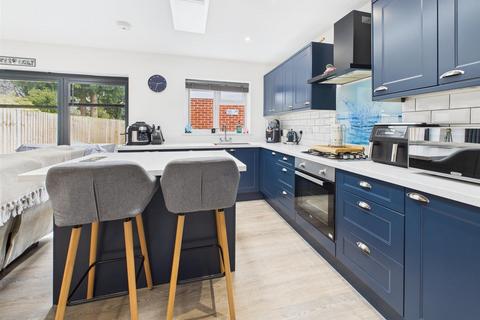 3 bedroom semi-detached house for sale, Wellsprings Road, Longlevens, Gloucester