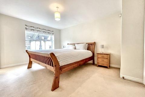 4, The Dene, 17 Forest Road, Poole, BH13 6DP