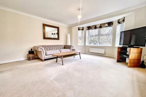 4, The Dene, 17 Forest Road, Poole, BH13 6DP