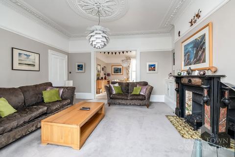 137 Stuart Road, Plymouth, PL1 5LG