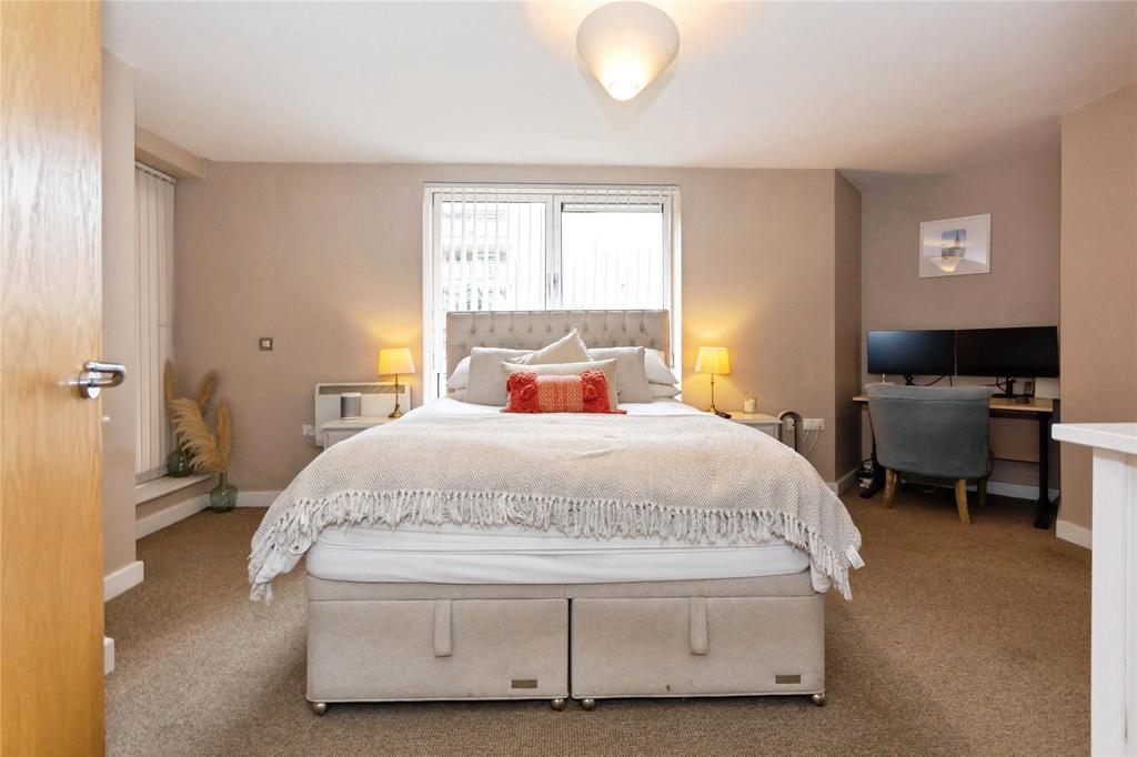 Main Bedroom