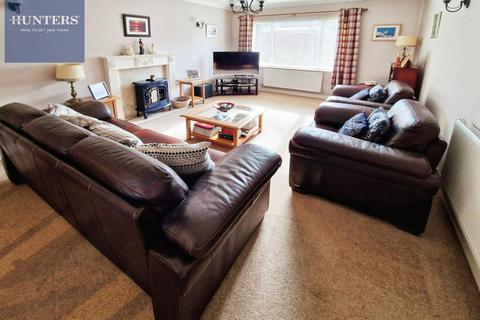 4 bedroom detached house for sale, Woodstock Gardens, Pencoed, Bridgend