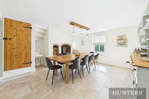 5 bedroom detached house for sale, West Street, Muston, Filey
