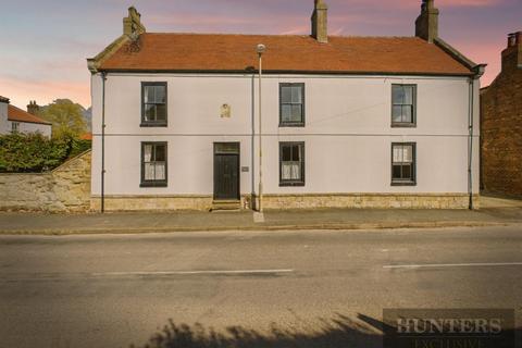 5 bedroom detached house for sale, West Street, Muston, Filey