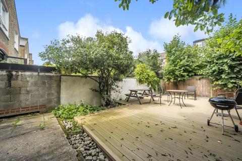 2 bedroom apartment to rent, Englewood Road Balham SW12