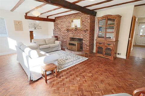 5 bedroom detached bungalow for sale, Station Road, Haddiscoe, Great Yarmouth