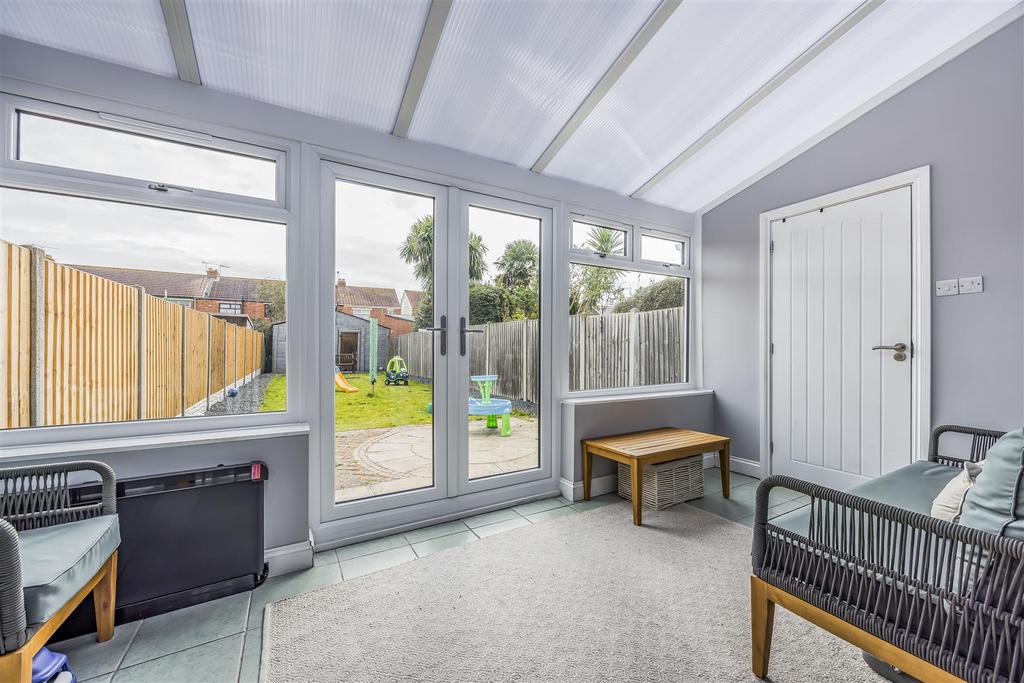 50 Green Lane, Copnor-Portico Marketing-Sold By-35.j