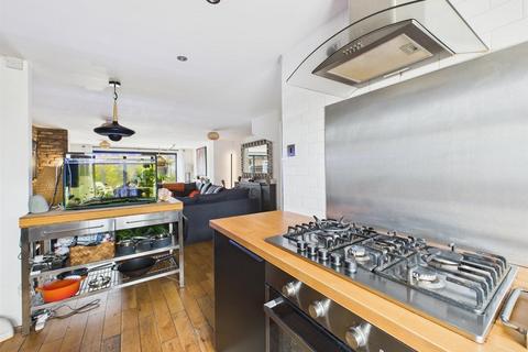 42 Birch Walk, Porthcawl, CF36 5AN