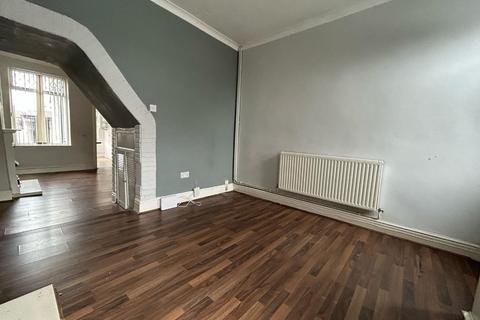 2 bedroom terraced house to rent, Surrey Street, Crewe CW1