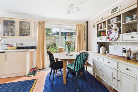32 Dover Close, Basingstoke, RG23 8EQ