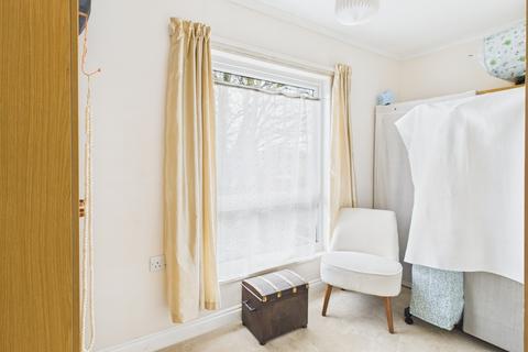 32 Dover Close, Basingstoke, RG23 8EQ