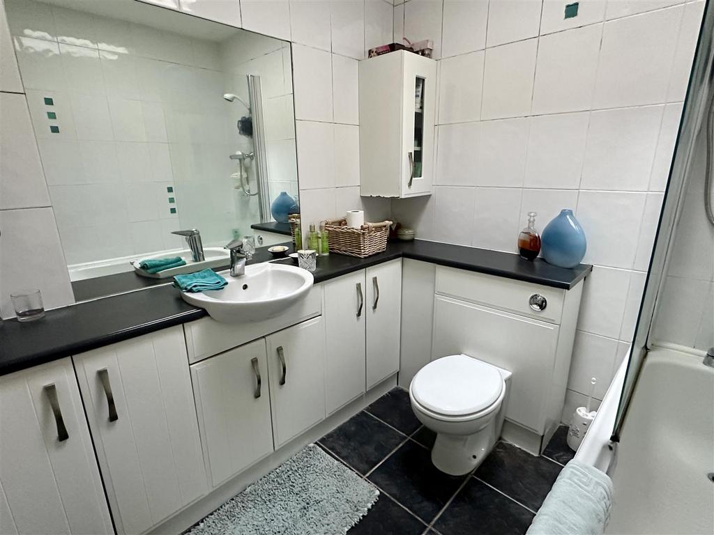 Family bathroom