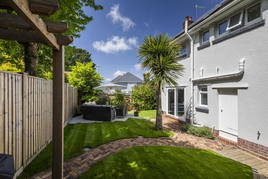 12 Liliput Road 044.jpg