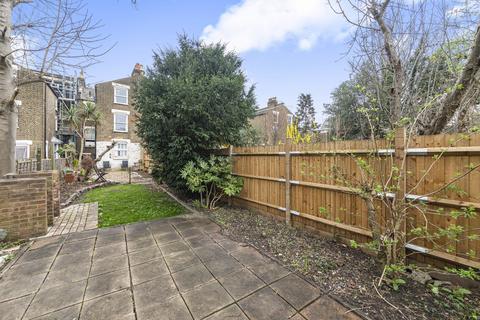3 bedroom flat for sale, Waller Road,  London, SE14