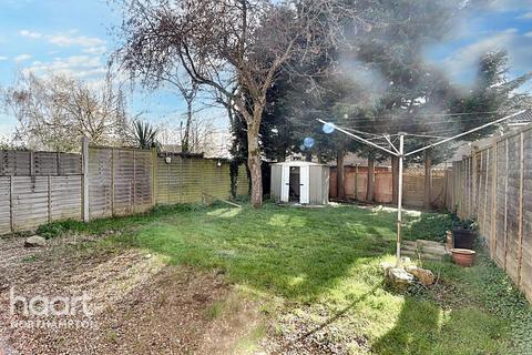 56 Dore Close, Northampton, NN3 8NJ