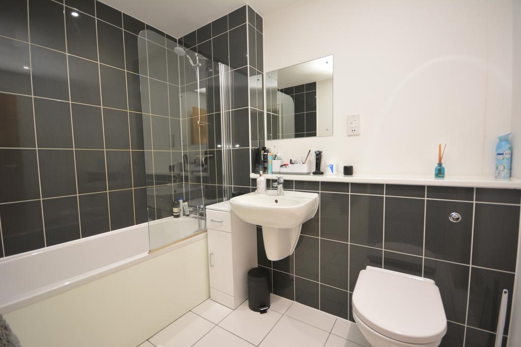 En Suite Bathroom