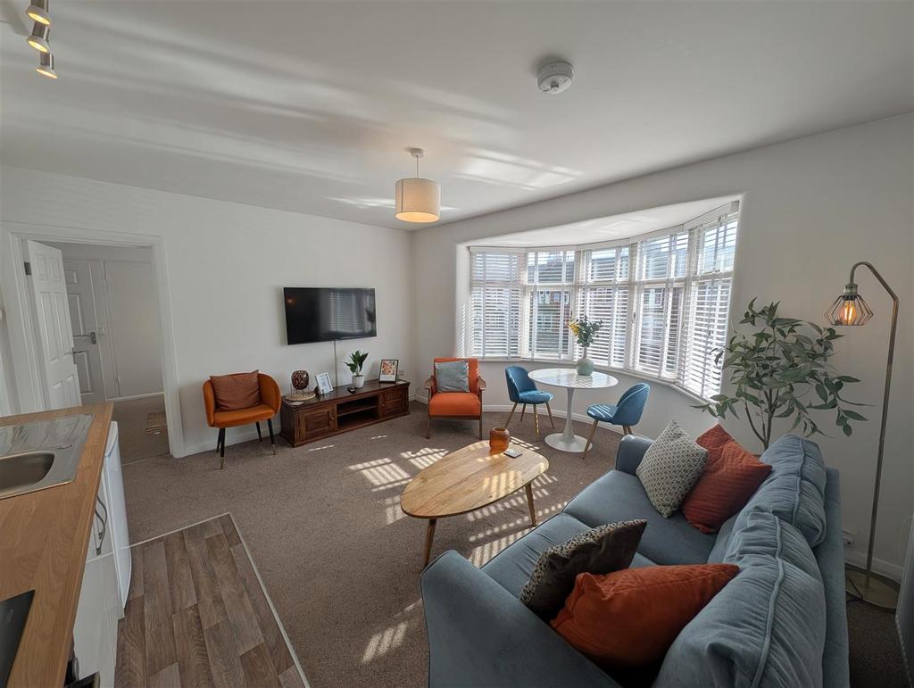 Lounge/Kitchen