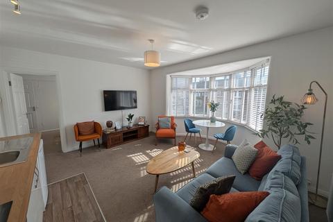 1 bedroom apartment to rent, West Crescent, Darlington