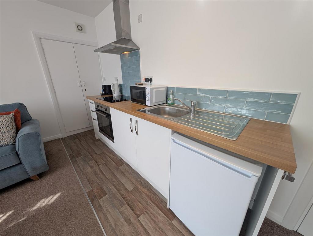 Lounge/Kitchen