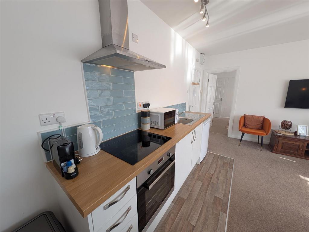 Lounge/Kitchen