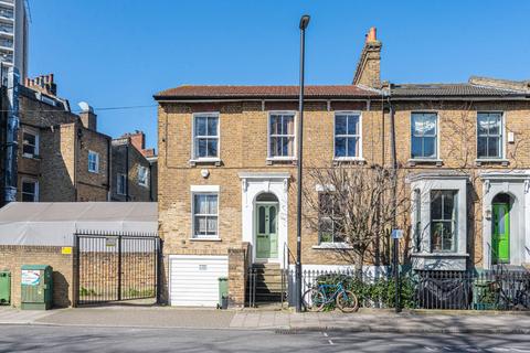 4 bedroom end of terrace house for sale, Sidney Road, Stockwell, London, SW9