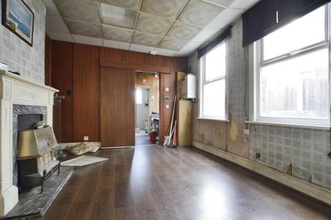 2 bedroom flat for sale, Emma Road, Plaistow, London, E13 0DS