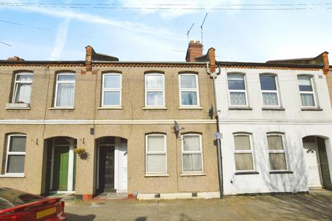 2 bedroom flat for sale, Emma Road, Plaistow, London, E13 0DS