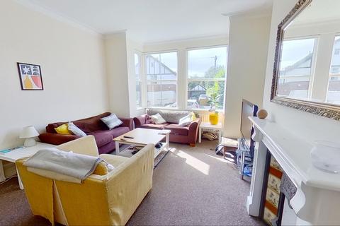 Broomfield Crescent, Headingley, LEEDS