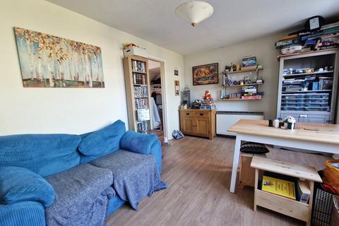 2 bedroom terraced house for sale, Osprey Road, Biggleswade, SG18