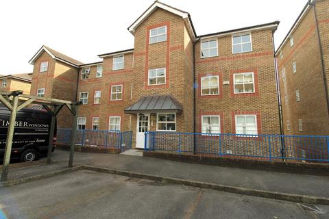 2 bedroom flat for sale, River Bank Close, Maidstone
