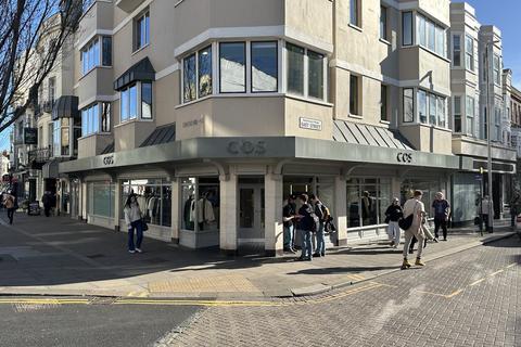 Retail property (high street) to rent, Brighton BN1