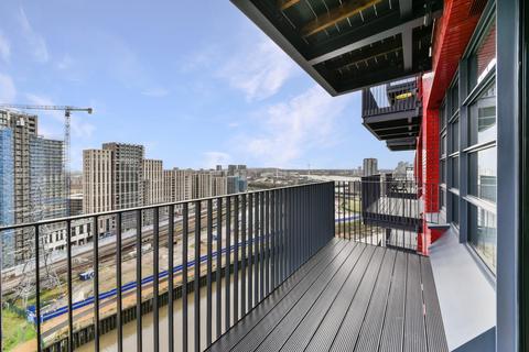 1 bedroom apartment for sale, Defoe House, London City Island, London, E14