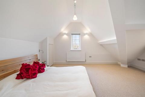 4 bedroom cottage for sale, Temple Fortune Hill, Temple Fortune, London, NW11