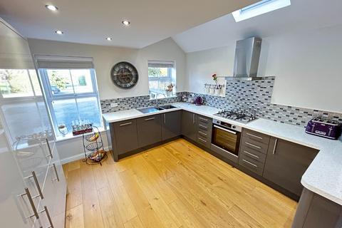 3 bedroom end of terrace house for sale, Lady Grey Avenue, Heathcote, Warwick