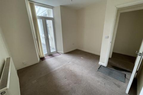 3 bedroom terraced house for sale, John Street, Llanelli