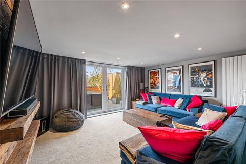 37 Wray Lane, Reigate, RH2 0HU