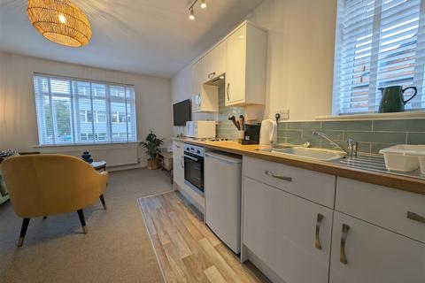 1 bedroom apartment to rent, West Crescent, Darlington