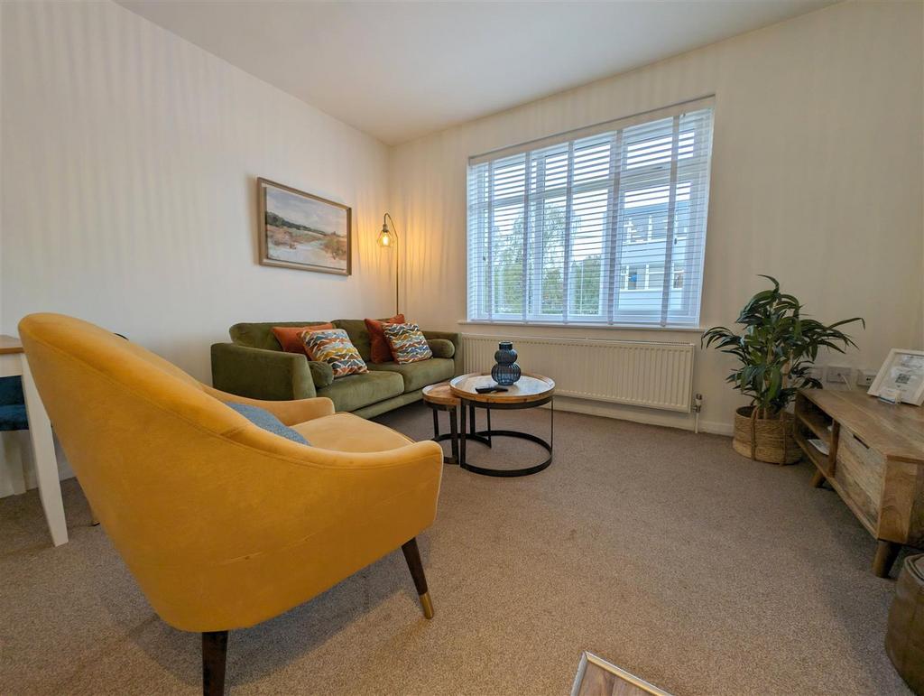 Lounge/Kitchen