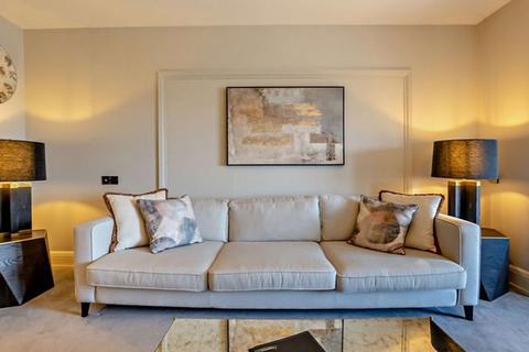 4 bedroom flat to rent, Fabulous 4 bed, 4 bath Penthouse Apartment
