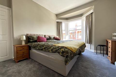 4 bedroom terraced house for sale, Ashville Avenue, Scarborough, YO12