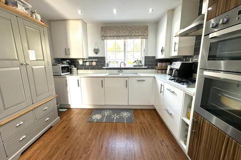 4 Wildacre Drive, Northampton, NN3 9GB
