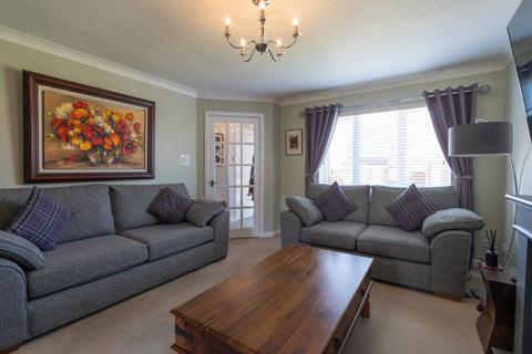 12 Ashton Gardens, Gartcosh, Glasgow, G69 8EF