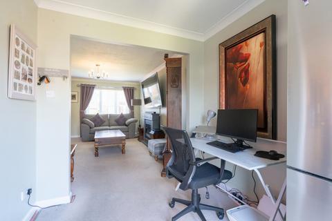 12 Ashton Gardens, Gartcosh, Glasgow, G69 8EF