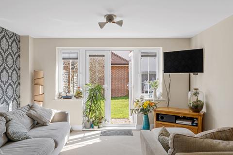 3 bedroom semi-detached house for sale, Blacksmith Road, Horley, Surrey, RH6