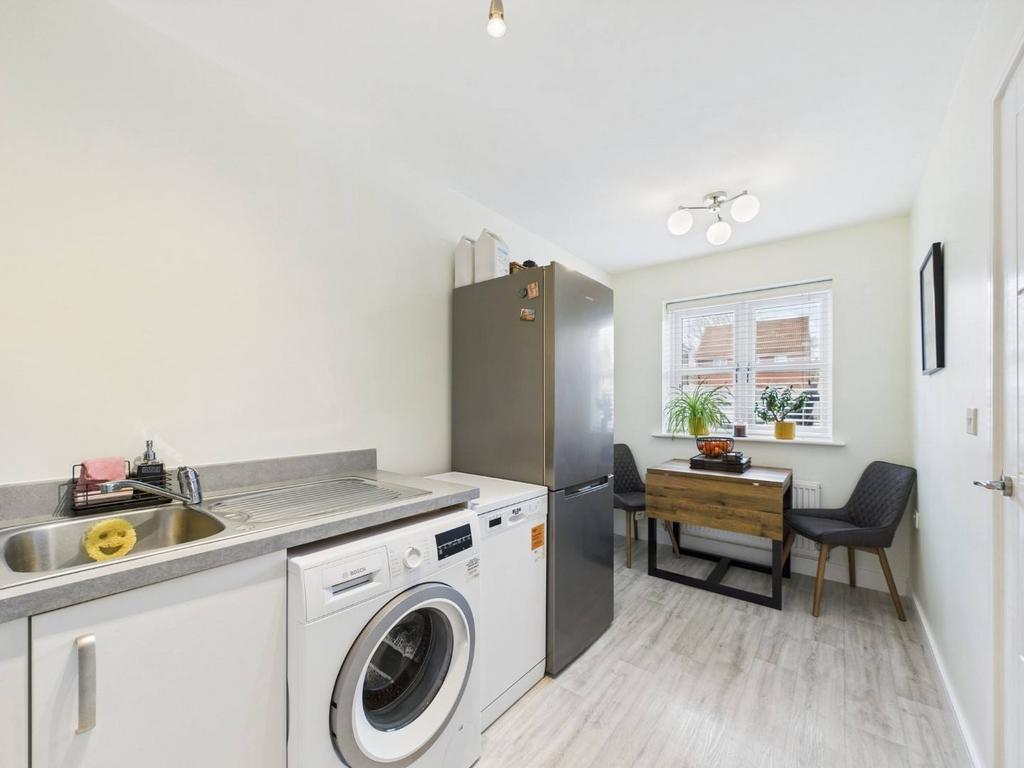 Kitchen/Dining Area
