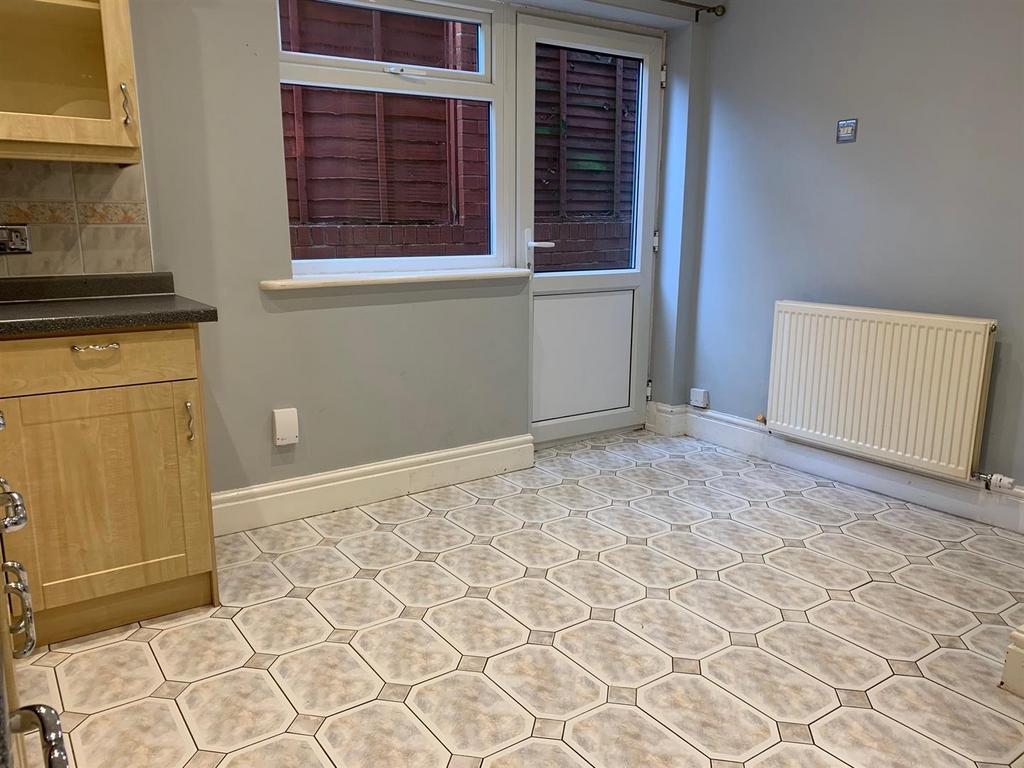 27 Bardon View Breakfast Area April 25.jpg